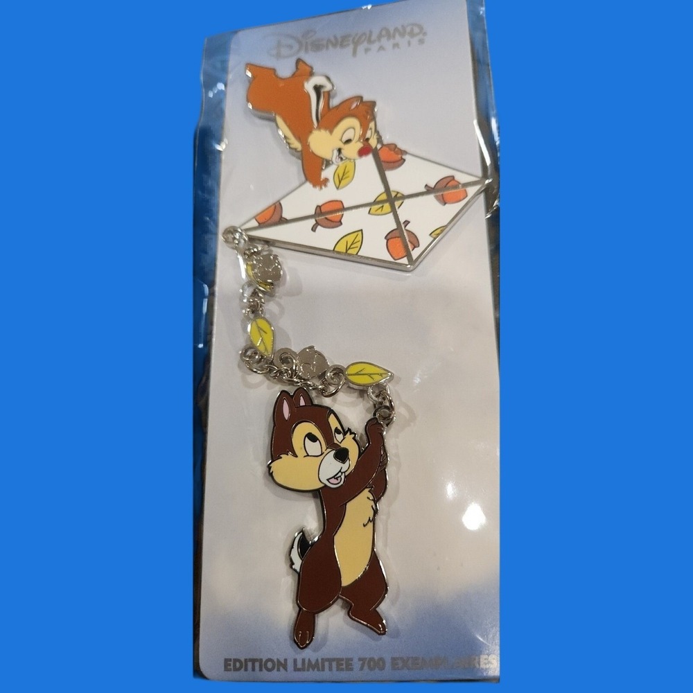 Disneyland Paris Chip n Dale Kite Limited Edition 700 Enamel Pin Set LE 700
